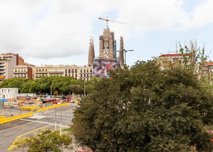 Ab Sagrada Familia Views